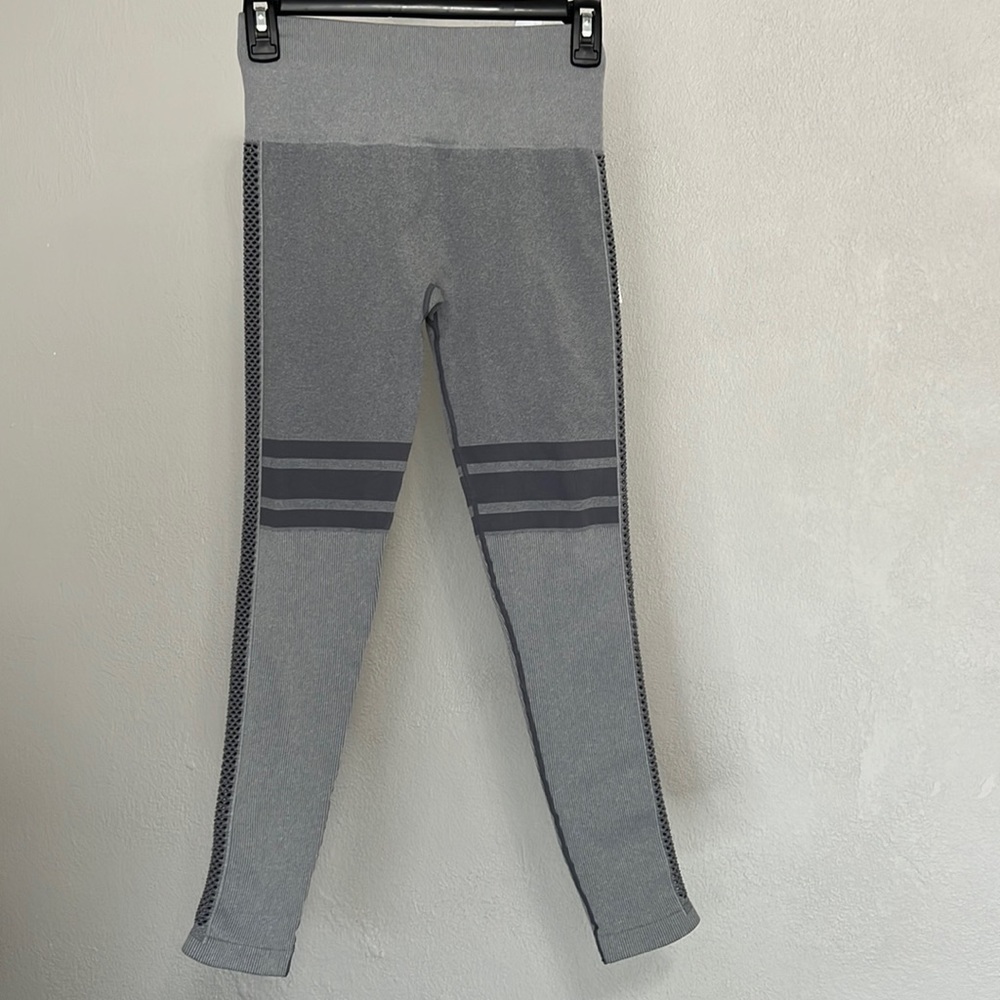 NEW NUX Yoga Performance Leggings Gray Size M/L
